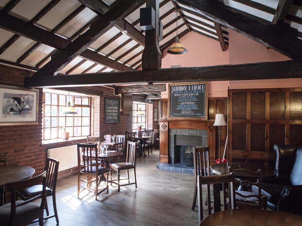 The Crewe Arms Hotel المظهر الخارجي الصورة